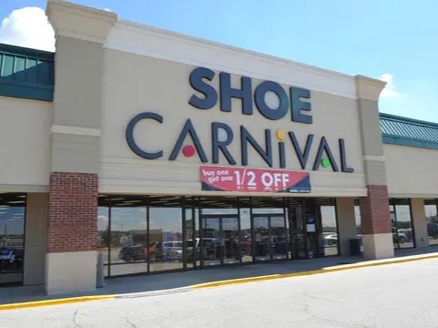 Shoe Carnival storefront