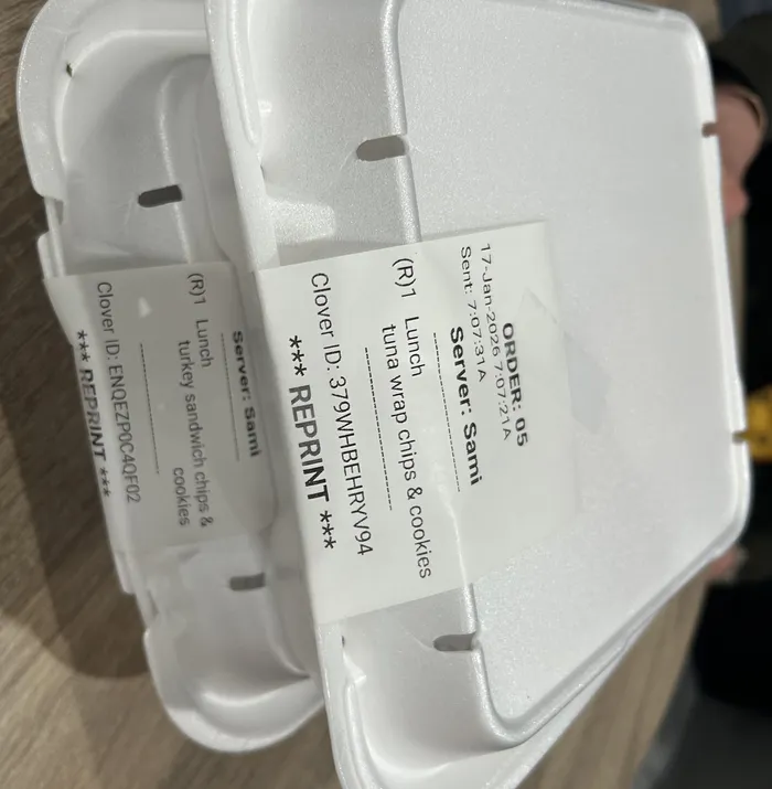 Boxed lunch offered at the Capital Vacations timeshare presentation