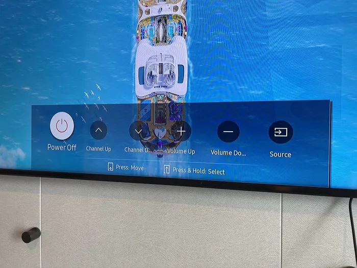 Samsung TV input selection screen showing the Source option